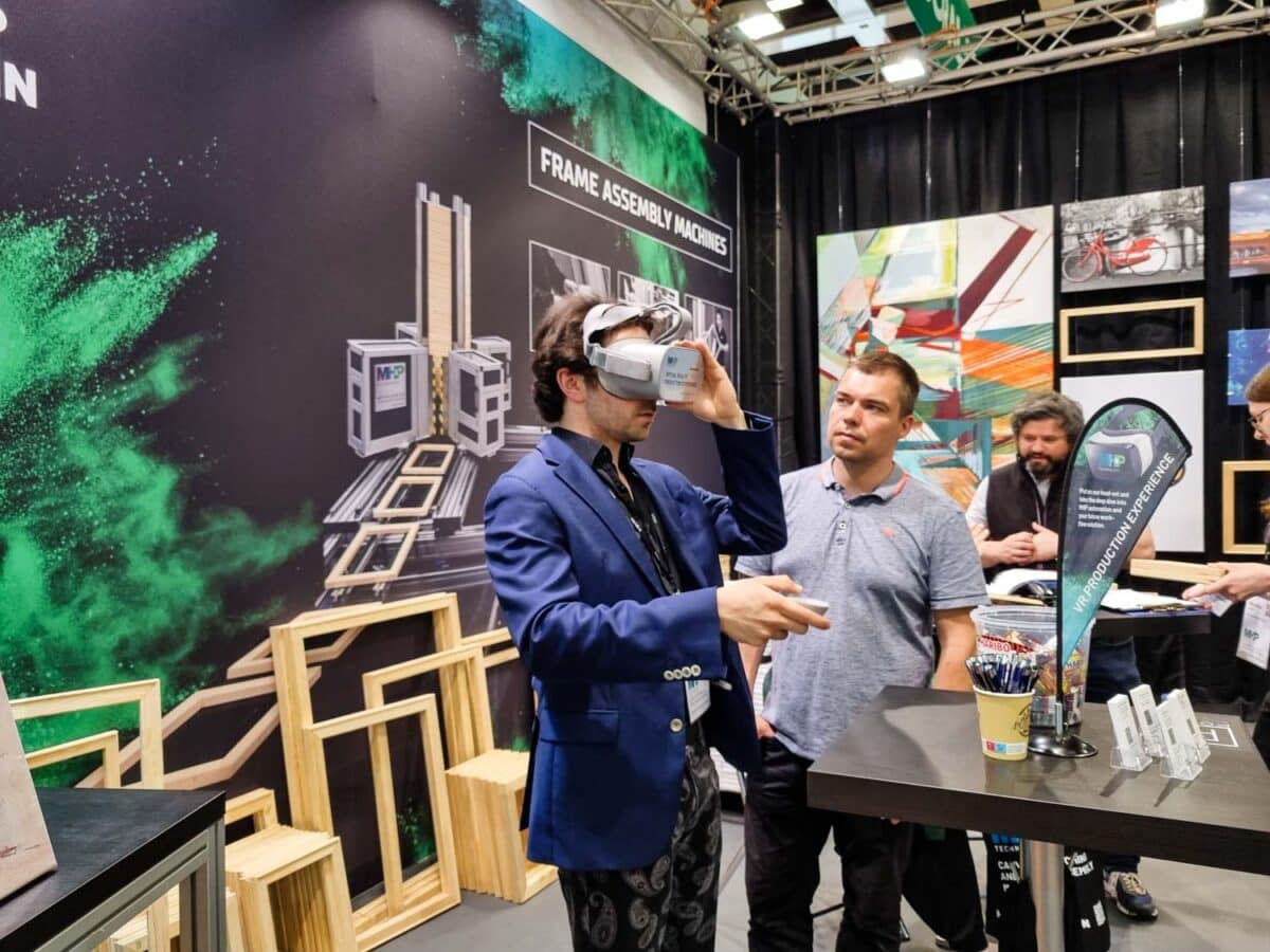 Virtual reality at the MHP booth at Fespa 2022